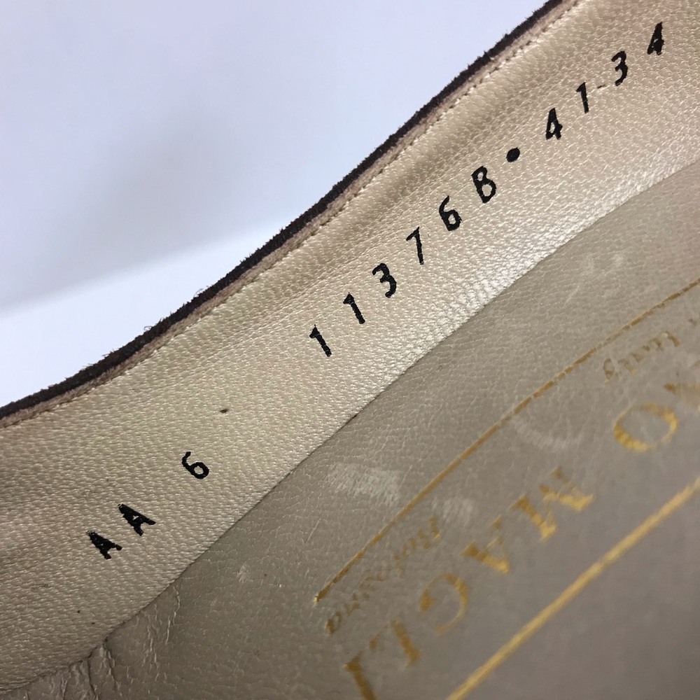 Bruno Magli Shoes. Size 6 AA - Picture 7 of 8